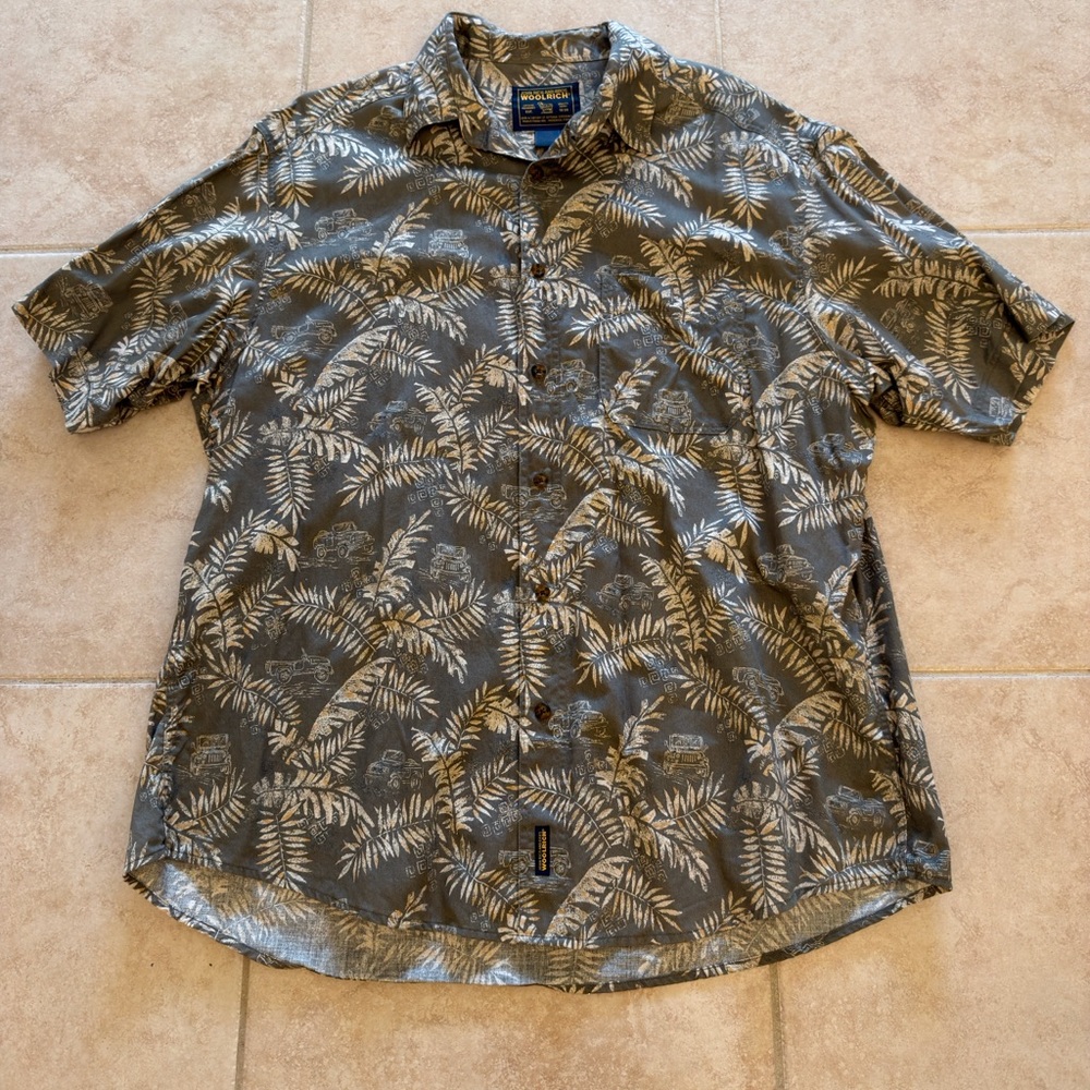 Woolrich Olive and Cream Palm-Print Short Sleeve Button-Down Shirt